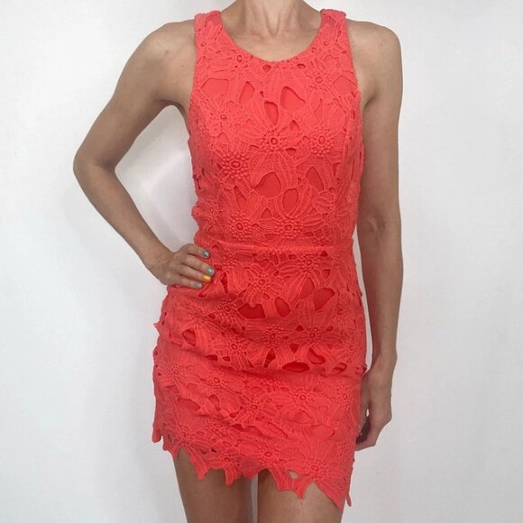 ASTR THE LABEL Coral Floral Lace Overlay Sleeveless Bodycon Pencil Dress Sz S - Picture 1 of 6